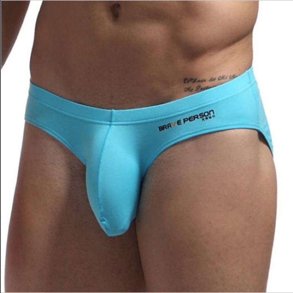 Men’s Pouch Low Rise Underwear
Condition: New with Tags 
Size: 26” - 30”